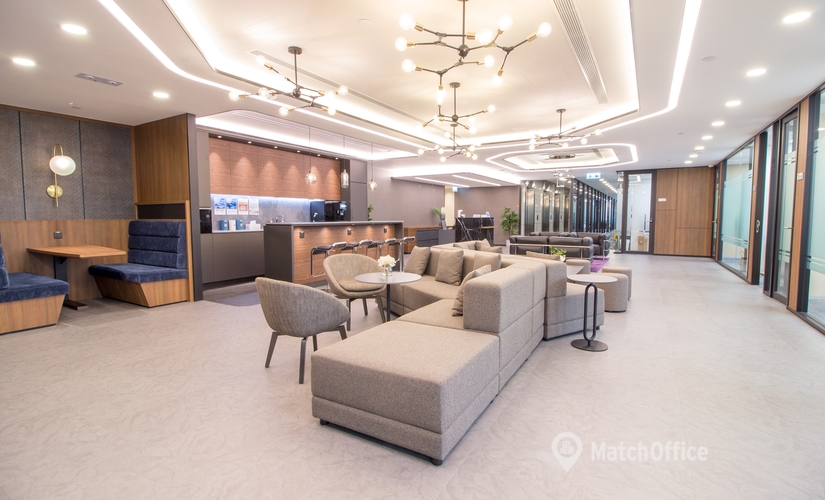 400 m² Business center in Causeway Bay, 33 Hysan Avenue (%[postal_code]) - 1 | MatchOffice.com