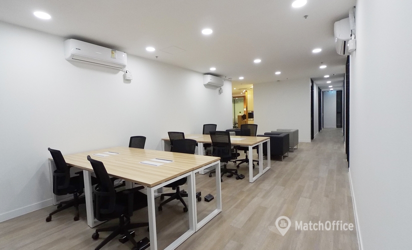 Business center 10/F, 18 Shing Yip Street Kwun Tong