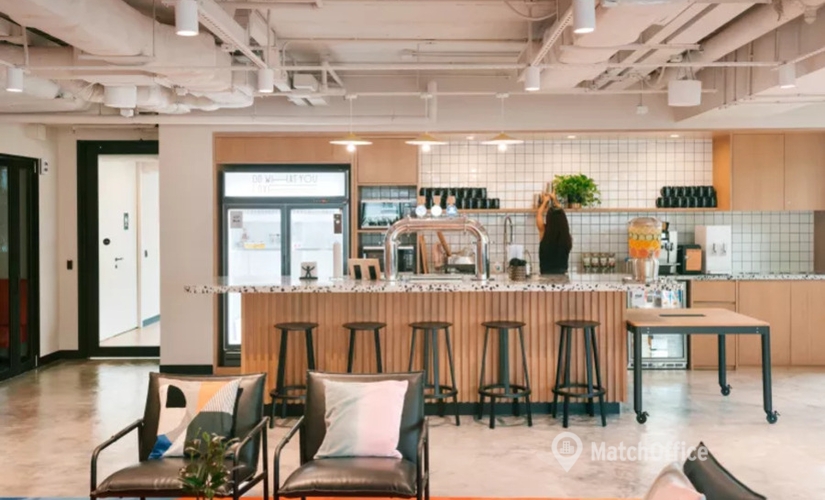 100 m² Coworking space  in Wan Chai, Tai Koo Shing Road 14 (%[postal_code]) - 3 | MatchOffice.com