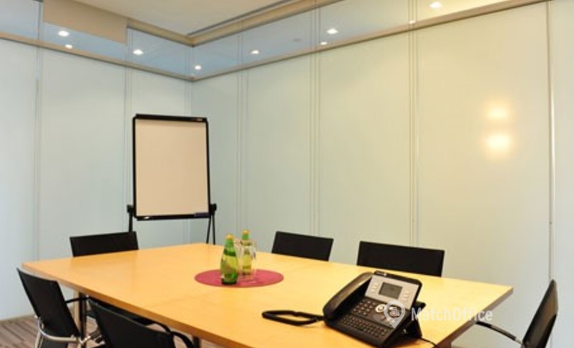 Business center 30 Queen’s Road Central, 30/F & 31/F  Central, Hong Kong