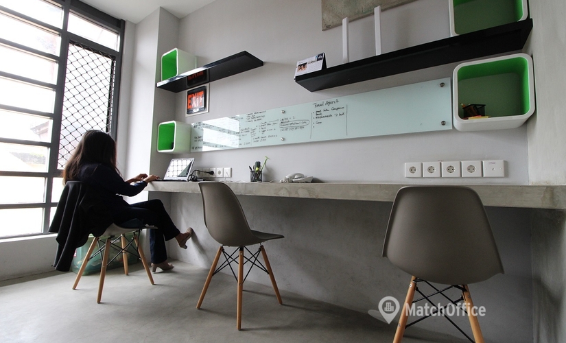 72 m² Serviced office building up for rent in Bali, Istana Kuta Galeria Blok BW No. 3A (80361) - 2 | MatchOffice.com