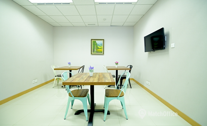 41 m² Serviced office in Jakarta Golden Triangle, Jalan Asia Afrika 8 (10270) - 17 | MatchOffice.com