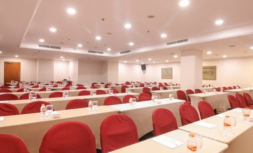 Conference room in Jakarta CBD, Jalan Pecenongan No.72 (10120) - 3 | MatchOffice