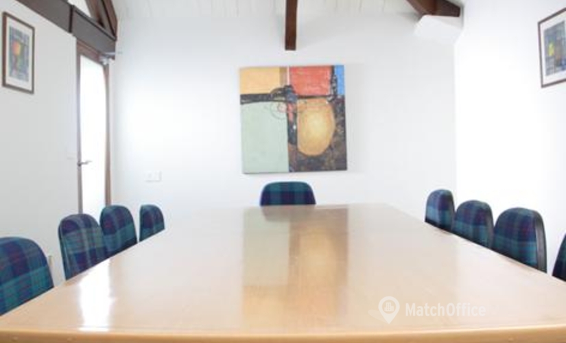 Rent a 30 m² Conference room in Mumbai Central, DBS House (400001) - 4 | MatchOffice.com