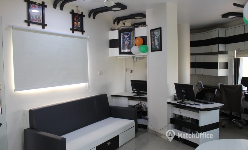 1000 m² Business center building for rent in Vadodara, 314-315 The Kalp Business Hub (390018) - 2 | MatchOffice.com