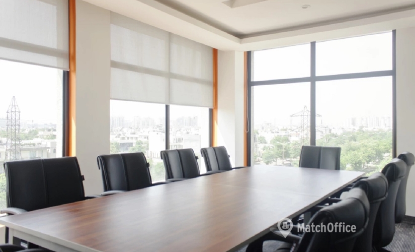 180 m² Business center in New Delhi, 1st Floor (110001) - 2 | MatchOffice.com