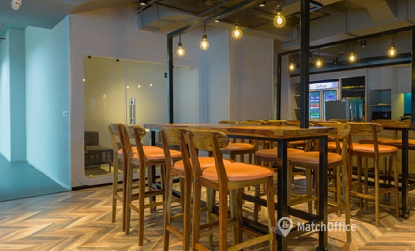 1500 m² Shared office  in Bangalore Central, Samrah Plaza (560001) - 2 | MatchOffice.com