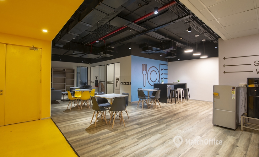 100 m² Shared workspace  in Mumbai Central, Senapati Bapat Marg (400013) - 3 | MatchOffice.com