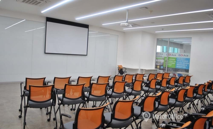 799975 m² Coworking space  in Mumbai Central, India Bulls Centre (400013) - 2 | MatchOffice