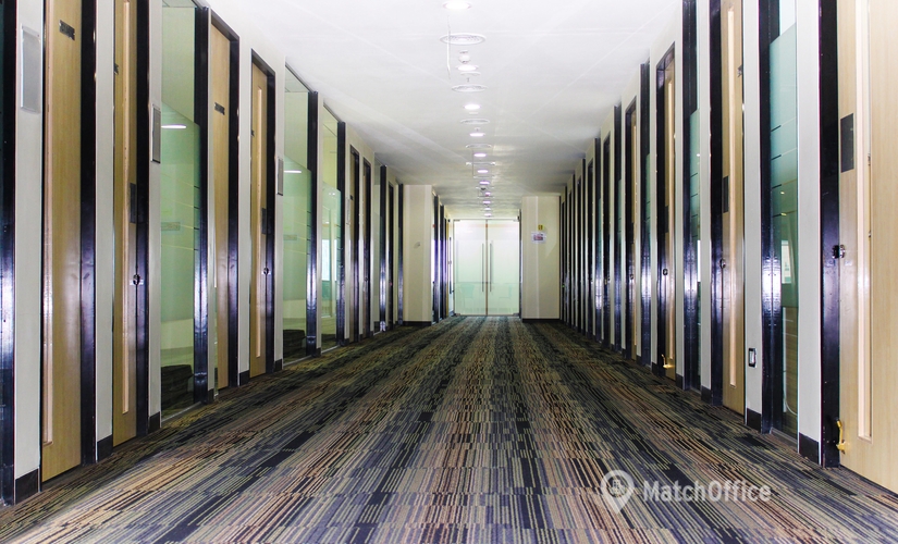 200 m² Serviced office building up for rent in Chennai, No 51 (600119) - 1 | MatchOffice