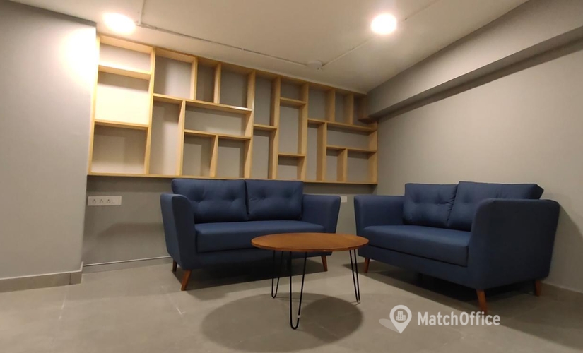 Rent comfortable a 700 m² Co-working  in Bangalore Central, 683 (560078) - 1 | MatchOffice.com