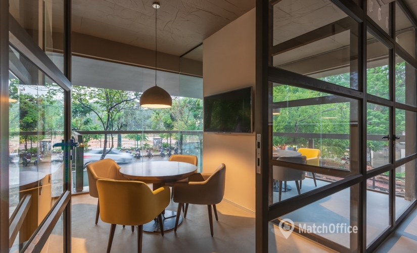 Join comfortable a 800 m² Coworking in Bangalore Central, 6th Main Road 310 (560038) - 1 | MatchOffice