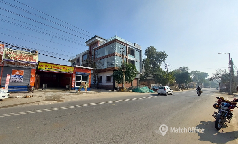 766 m² Serviced office place up for rent in New Delhi, 27 (110043) - 3 | MatchOffice.com