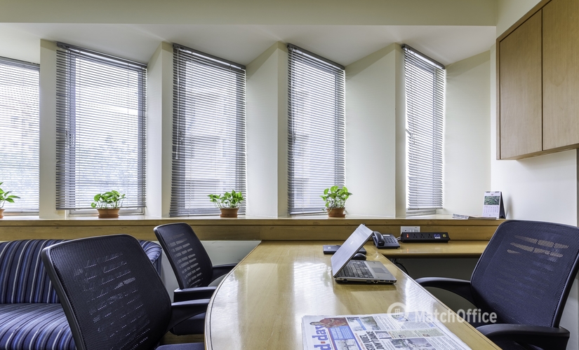 100 m² Business center building for rent in Mumbai Central, Dinshaw Vacha Road 3 (400020) - 1 | MatchOffice.com
