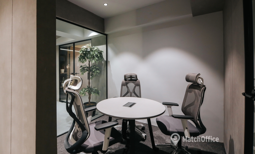 20 m² Conference room in Surat, Ring Rd (395003) - 2 | MatchOffice