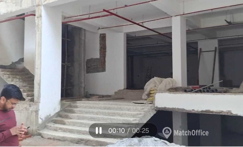 242 m² Commercial shop for rent in Noida, Sector 49 (201304) - 2 | MatchOffice