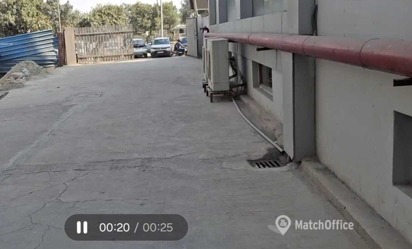 242 m² Shop for rent in Noida, Sector 49 (201304) - 3 | MatchOffice.com