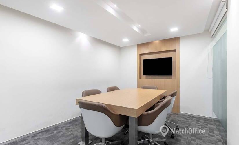 10 m² Serviced office in Indore, Yeshwant Niwas Road (452003) - 2 | MatchOffice.com