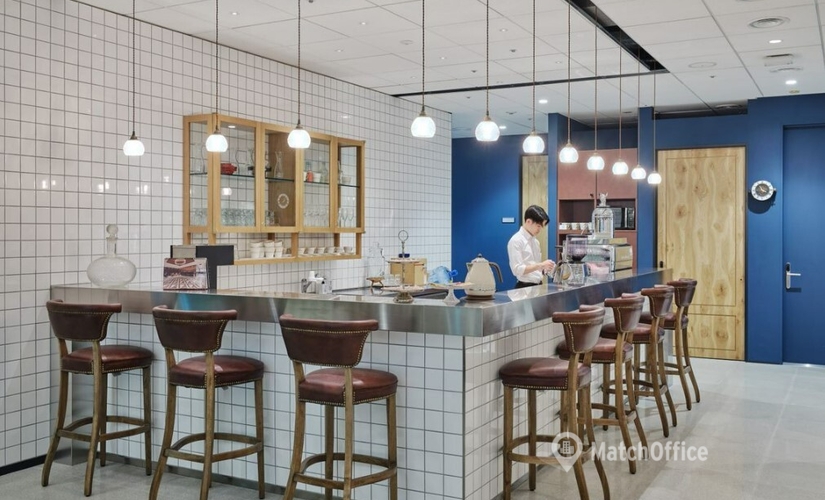810 m² Coworking space  in Yokohama, Minato Mirai Centre Building (220-0012) - 11 | MatchOffice.com