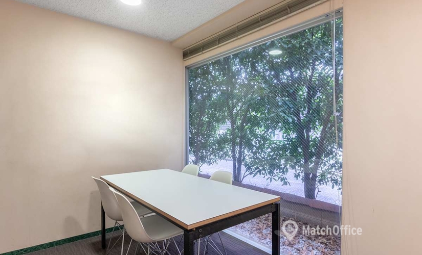 10 m² Shared workspace in Tokyo, 1-20-2 Minami Aoyama (107-0062) - 3 | MatchOffice.com