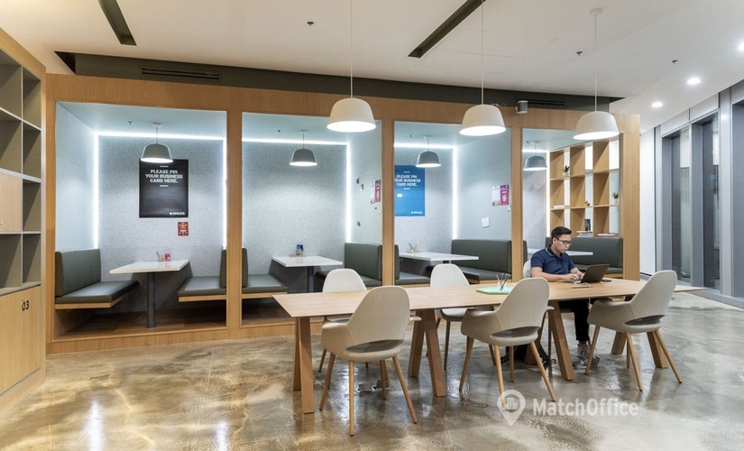 100 m² Serviced office place for rent in Manila, 28F & Penthouse World Plaza (1634) - 1 | MatchOffice.com