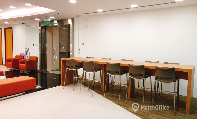 Join comfortable a 500 m² Coworking space in Orchard, 350 Orchard Road (238868) - 1 | MatchOffice