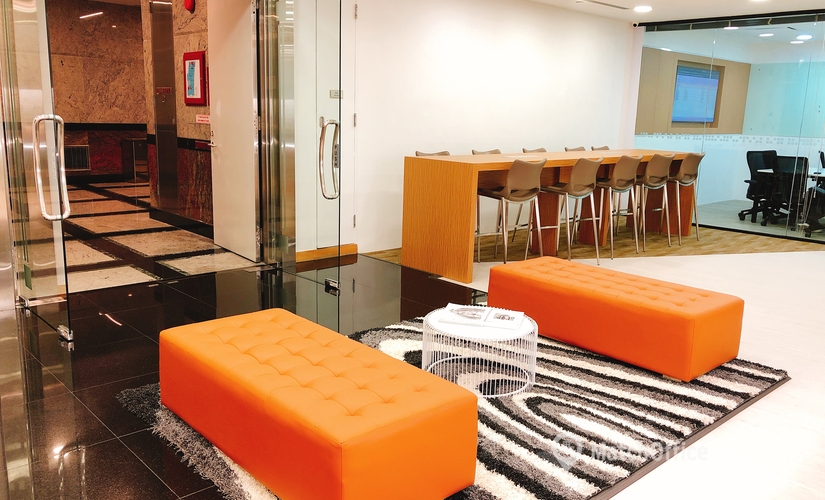 Lease comfortable a 500 m² Coworking in Orchard, 350 Orchard Road (238868) - 3 | MatchOffice.com