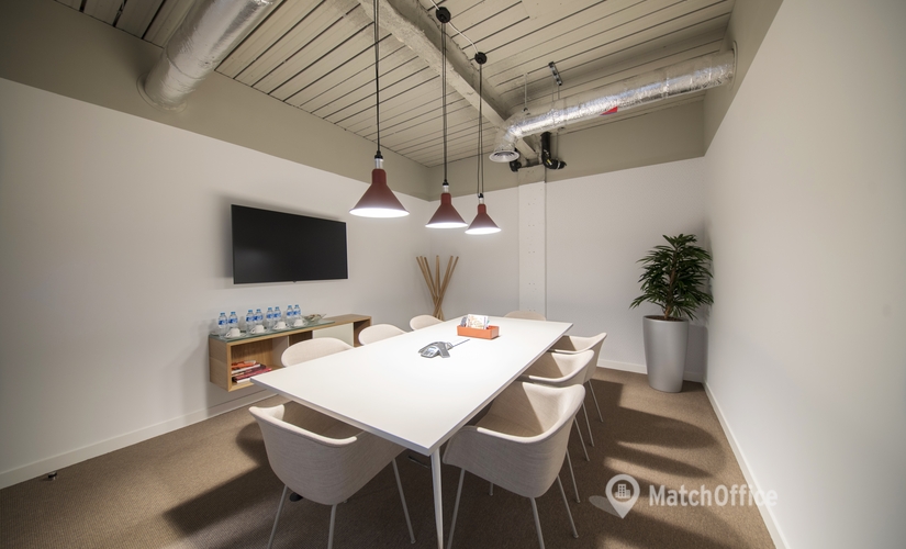 100 m² Conference hall in Bangkok, New Petchaburi Road 1788 (10310) - 0 | MatchOffice.com