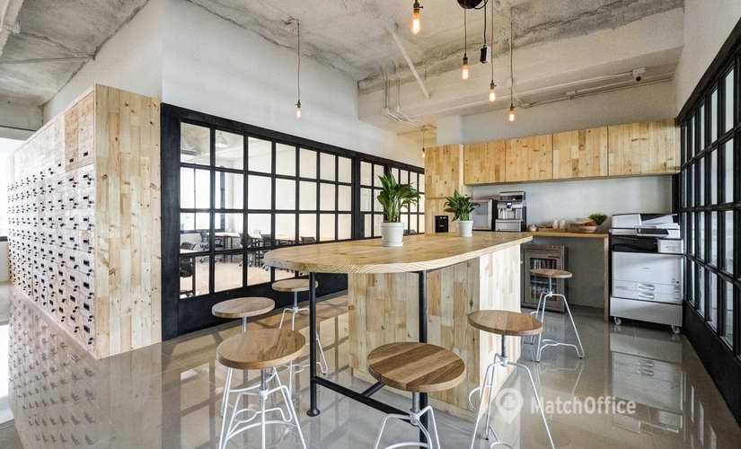 60 m² Shared office in Bangkok, 5/F Chavanich Building (10110) - 4 | MatchOffice
