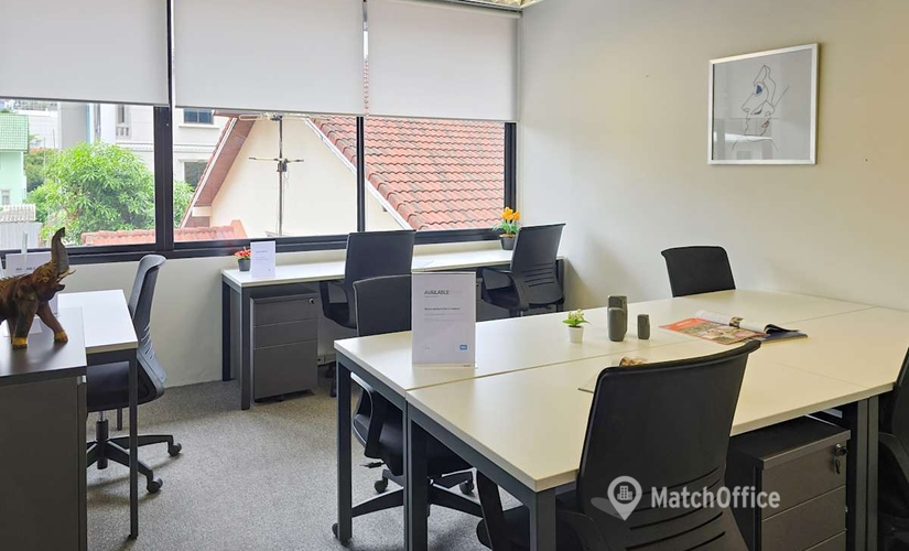 10 m² Shared workspace in Bangkok, 51 Sukhumvit 24 Alley (10110) - 3 | MatchOffice.com
