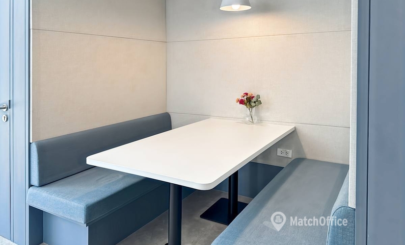 10 m² Coworking space  in Bangkok, 555 Phahonyothin Road (10900) - 4 | MatchOffice