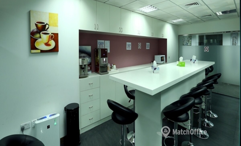 50 m² Serviced office in Abu Dhabi, Prestige Tower (%[postal_code]) - 2 | MatchOffice.com