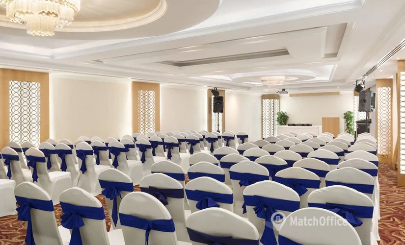 142 m² Conference hall in Dubai, Khalid Bin Al Waleed Road (%[postal_code]) - 1 | MatchOffice.com