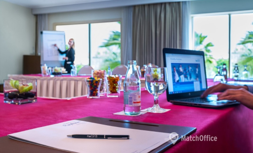 40 m² Conference hall in Abu Dhabi, Corniche Road (%[postal_code]) - 0 | MatchOffice.com