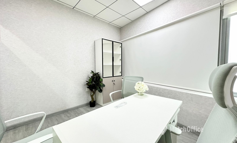 Office Iris Bay Dubai