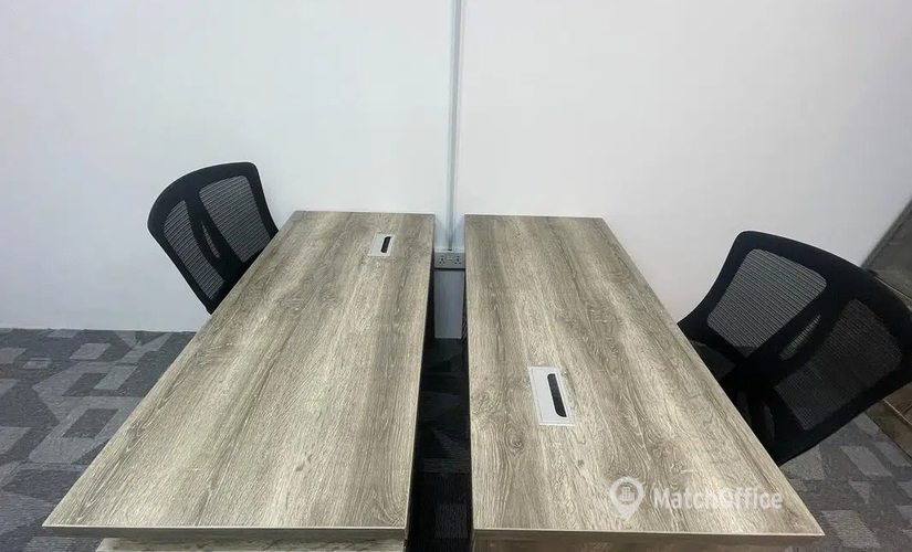 Office 777V+Q8G  Dubai