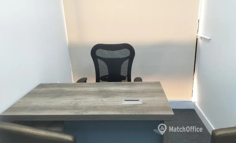 Office 777V+Q8G Dubai