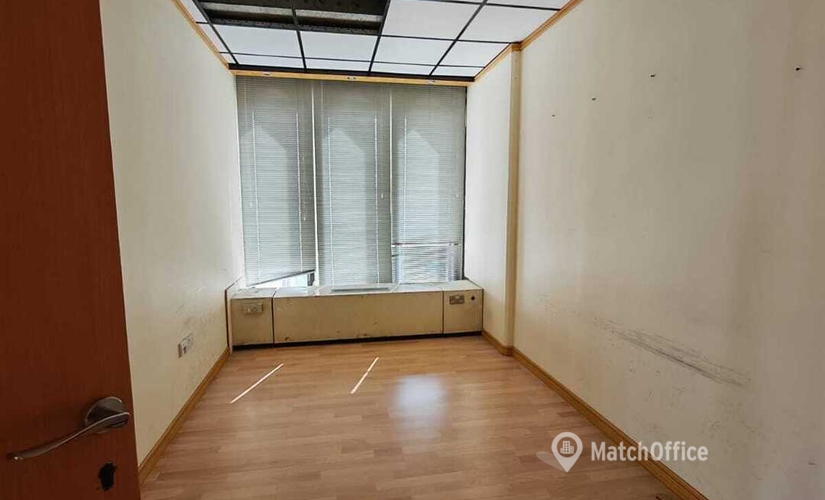 Office Riggat Al Buteen  Dubai