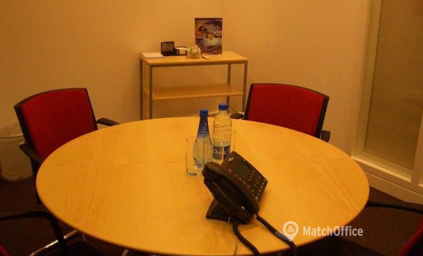 100 m² Business center building up for rent in Dubai, Burjuman Business Tower (%[postal_code]) - 2 | MatchOffice.com