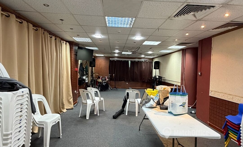 Office Khalid Bin Al Waleed Rd 00000 Dubai