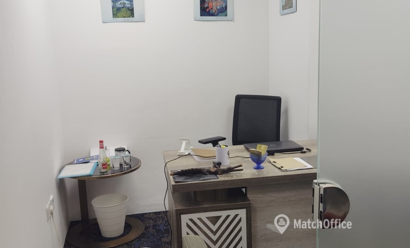 Office 777V+Q8G 000 Dubai