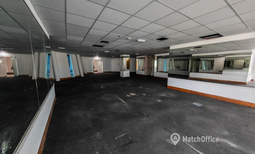 Office Khalid Bin Al Waleed Rd 00000 Dubai