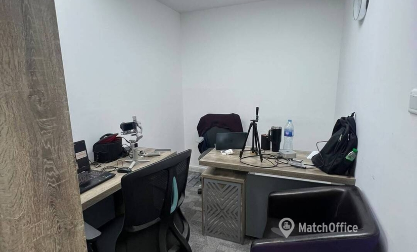 Office 777V+Q8G 000 Dubai