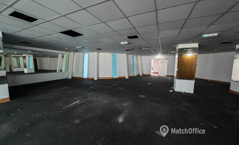 Office Khalid Bin Al Waleed Rd 00000 Dubai