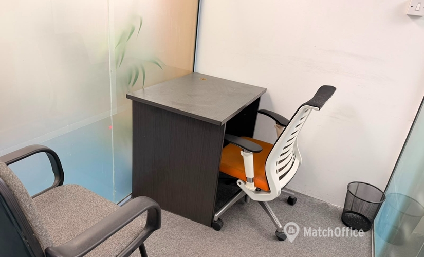 Office Al Maktoum Road 408 00000 Dubai