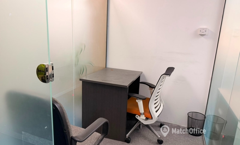 Office Al Maktoum Road 408 00000 Dubai