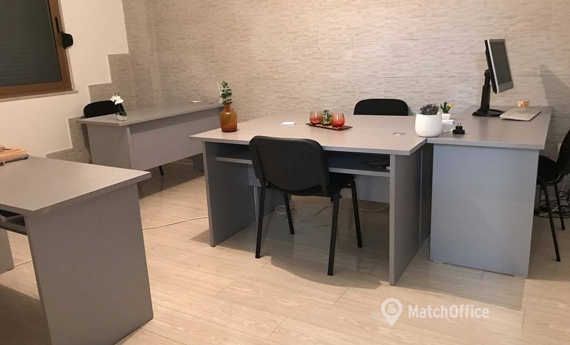 100 m² Shared workspace  in Tirana, Rruga Andon Zako Çajupi (1001) - 1 | MatchOffice.com