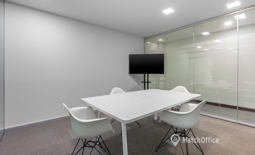 35 m² Conference space in Luanda Sul, Avenida Talatona () - 0 | MatchOffice.com