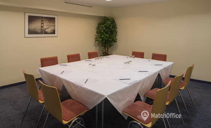 Choose a 47 m² Conference center in Mödling, Parkallee 2 (2334) - 1 | MatchOffice.com