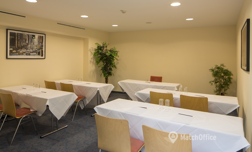 Book a 47 m² Conference room in Mödling, Parkallee 2 (2334) - 3 | MatchOffice.com